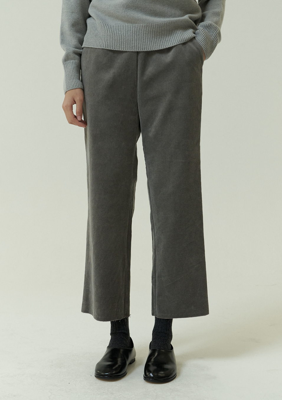 corduroy pants-grey